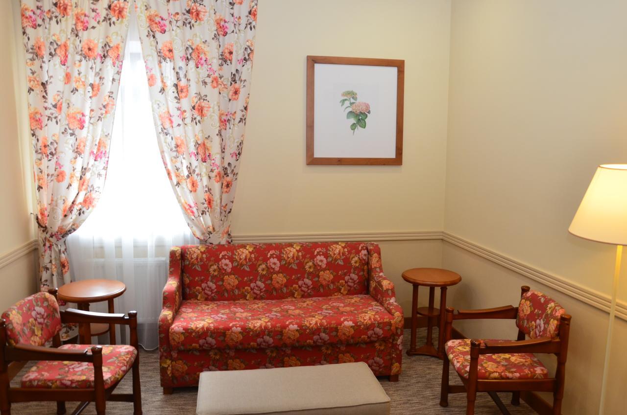 Premier Hotel Potchaïv Extérieur photo