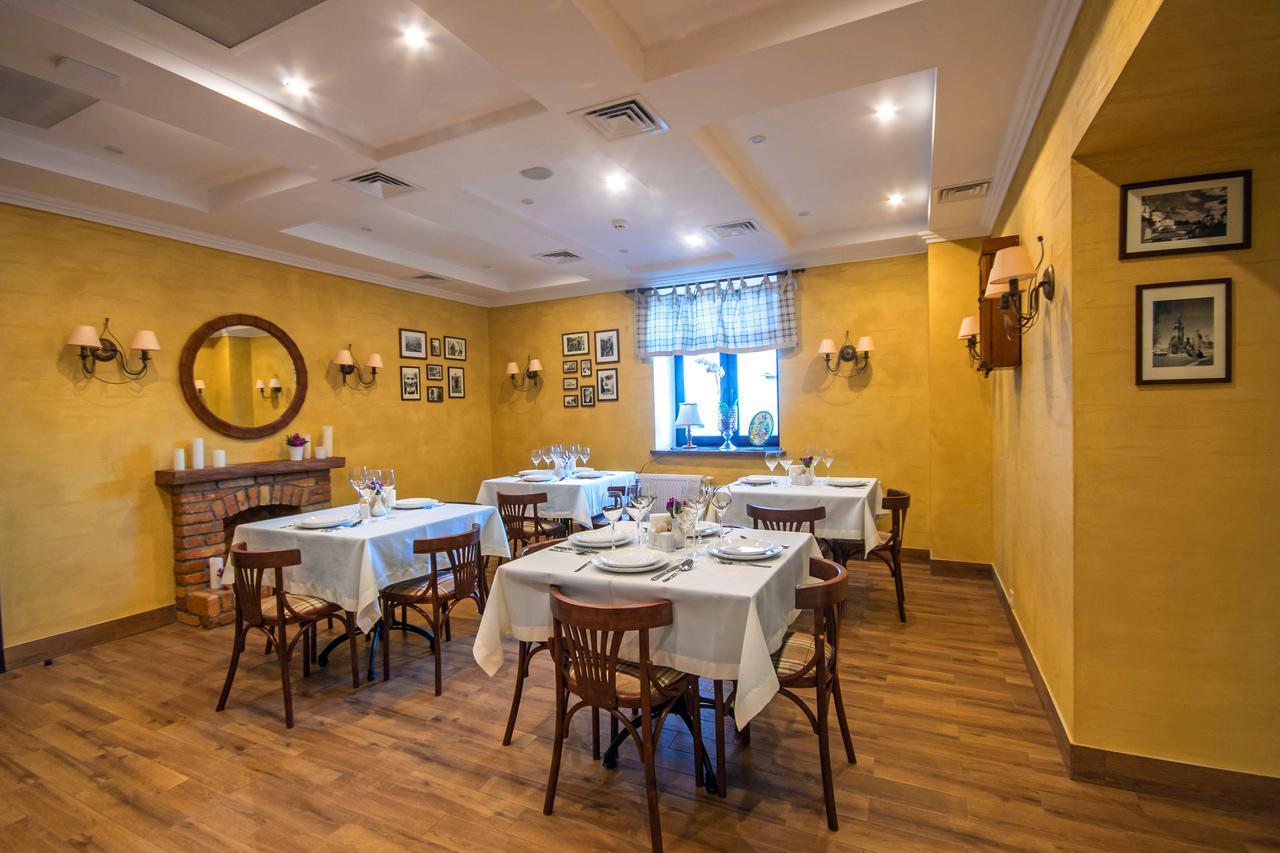 Premier Hotel Potchaïv Extérieur photo