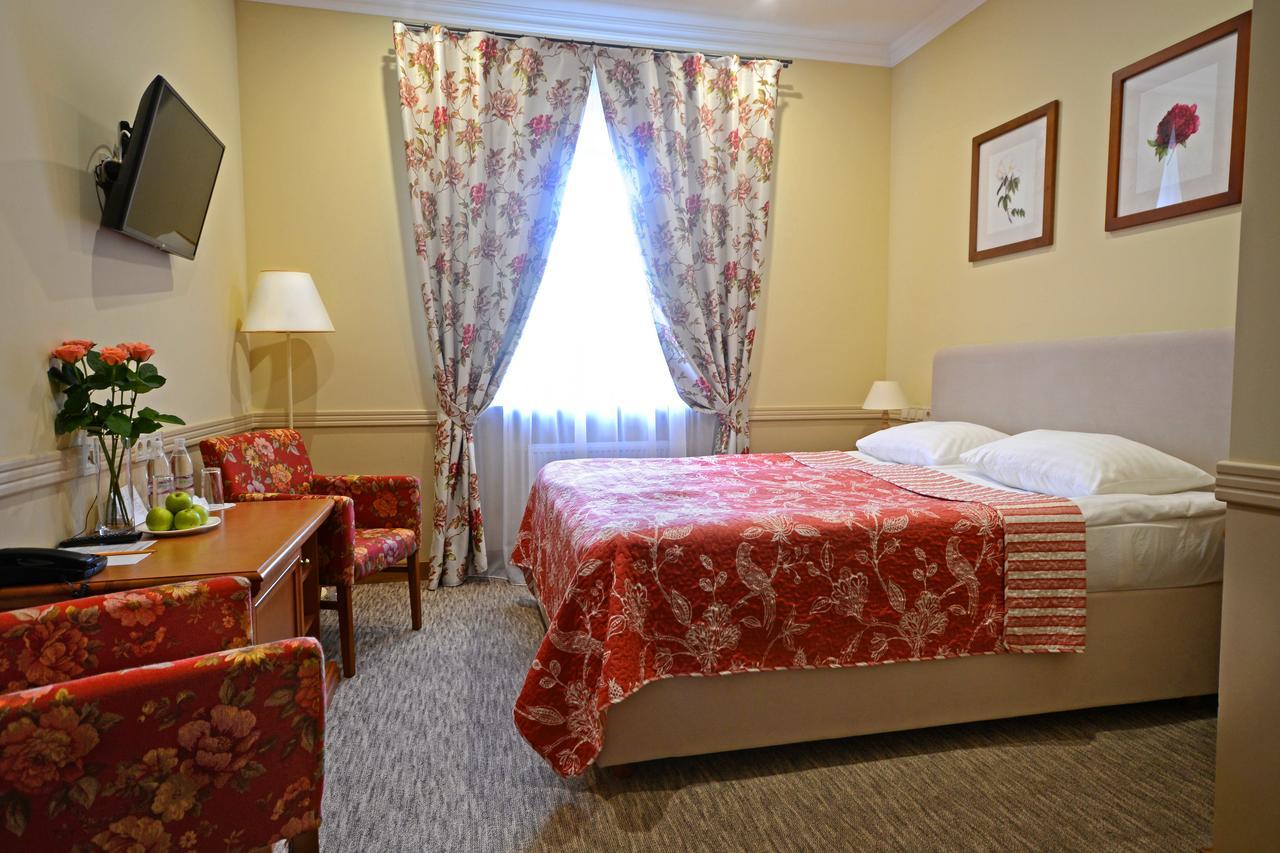 Premier Hotel Potchaïv Extérieur photo