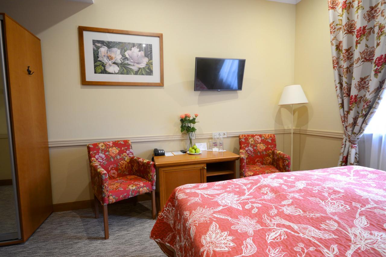 Premier Hotel Potchaïv Extérieur photo